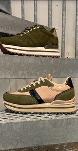 Plateau sneakers med detaljer cream/olive