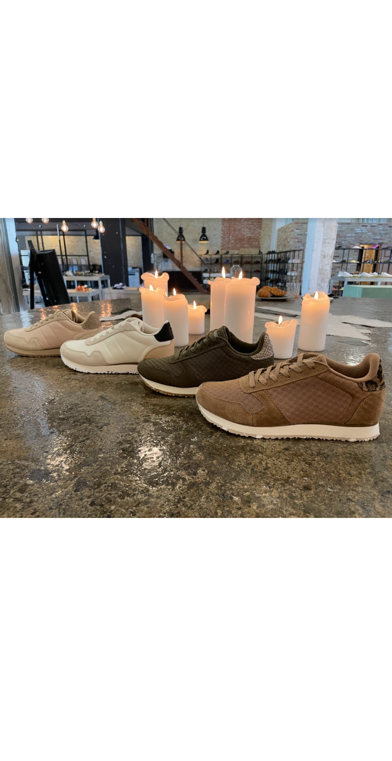 Sneakers med detaljer Coffee Cream