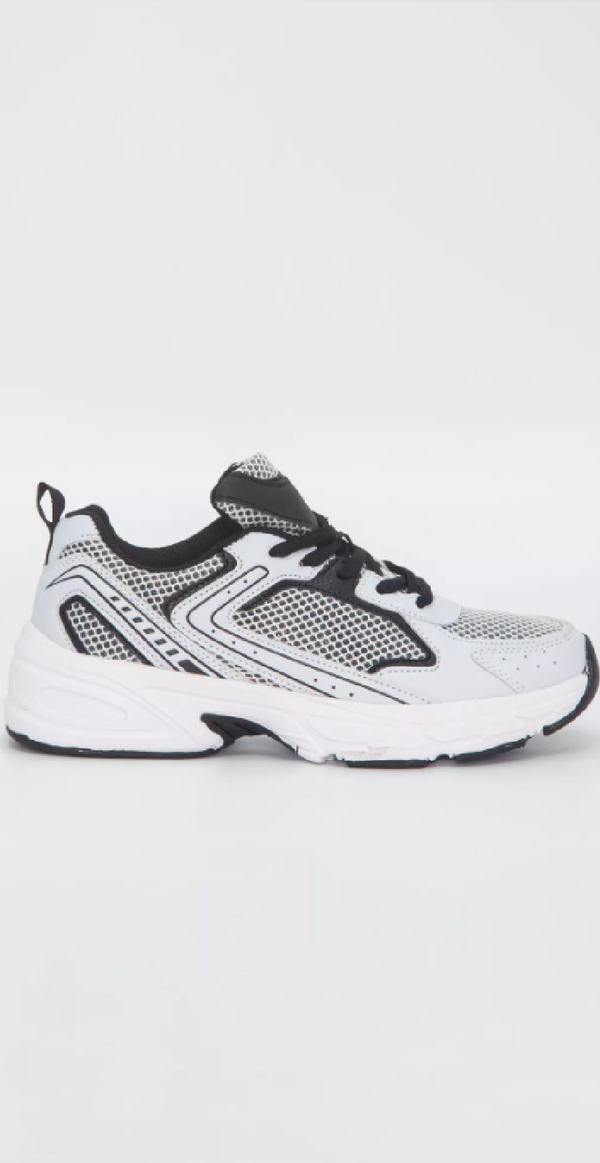 Sneakers med mesh detaljer hvid med sort
