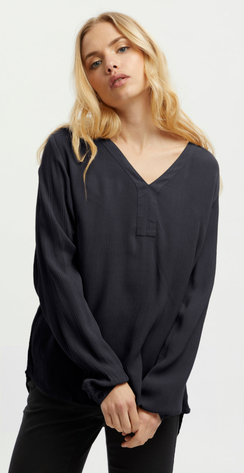 Amber bluse med v-hals navy